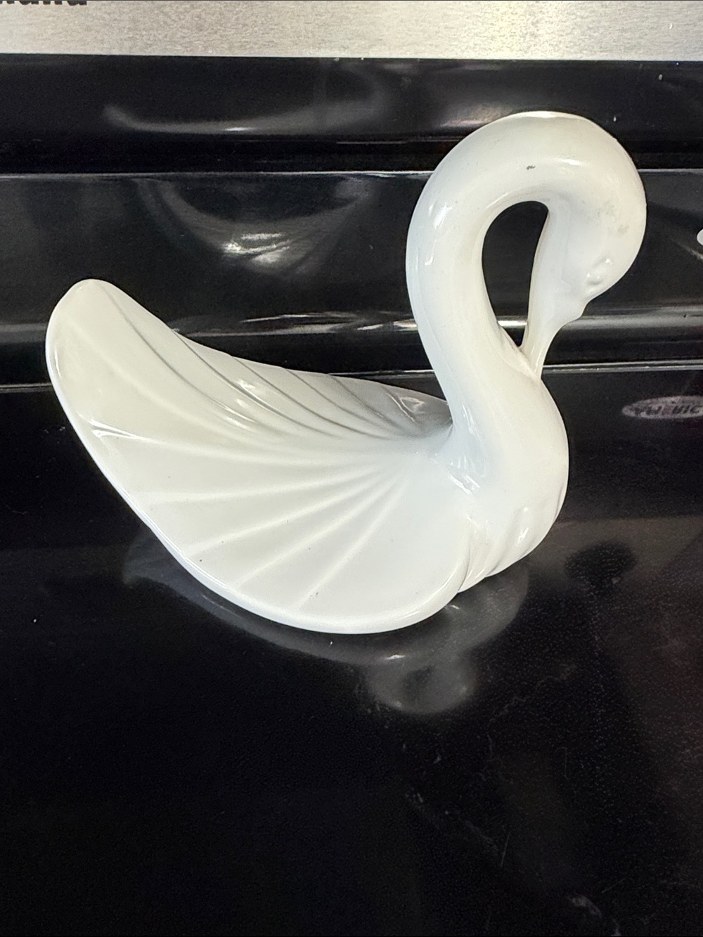 White Ceramic Swan Figurine Decorative Dish